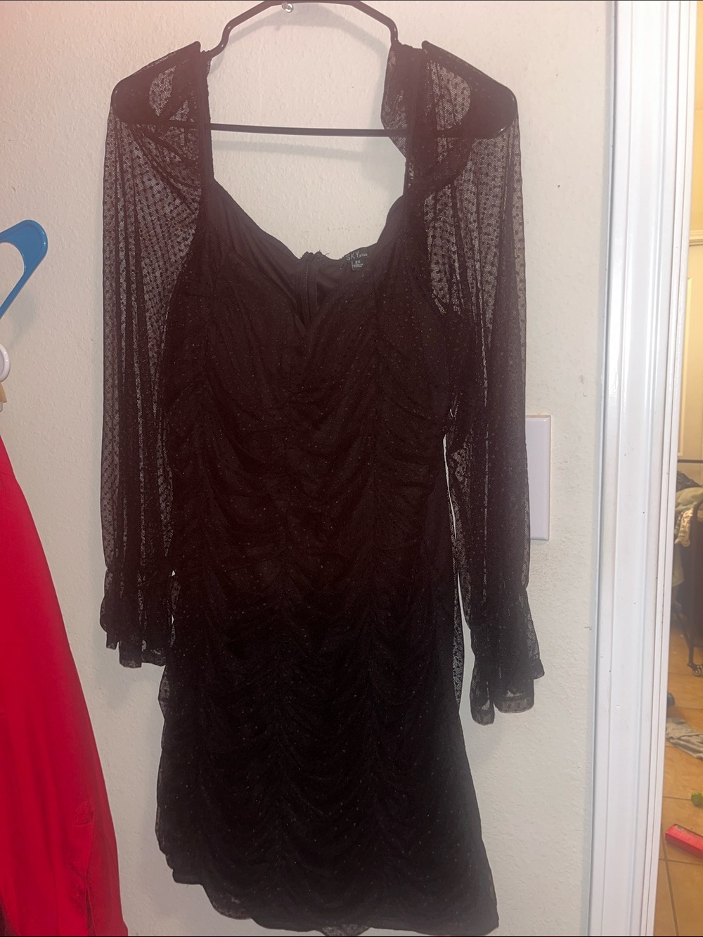 Elegant Black Long-Sleeve Mesh Party Dress